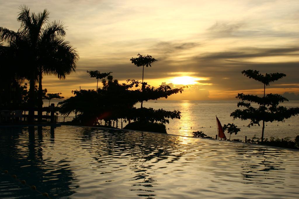 La Mirada Residence , Large 1 Bedroom Condo, Beaches , 3 Pools, Ocean Views, Fast Wifi, Netflix, Breakfast Included Lapu-Lapu City Luaran gambar