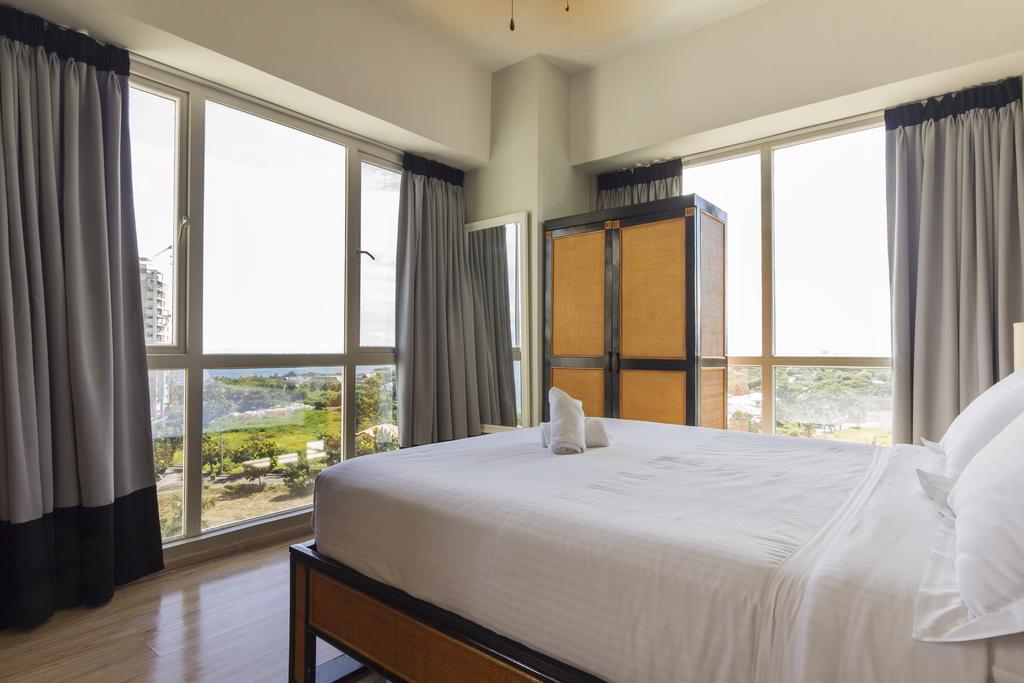 La Mirada Residence , Large 1 Bedroom Condo, Beaches , 3 Pools, Ocean Views, Fast Wifi, Netflix, Breakfast Included Lapu-Lapu City Luaran gambar